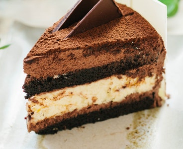 Qara gavalı ilə ballı keks resepti