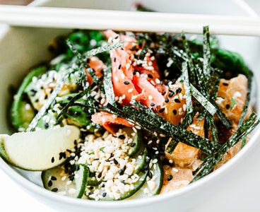 Keçi Pendirli Armud Salatı