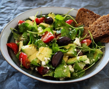 Alma salatı resepti