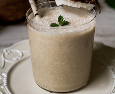 Badamli Süt Kokteyli