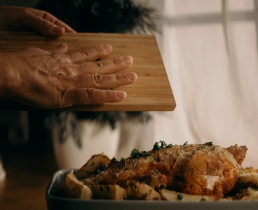 Almalı ördək qızartması