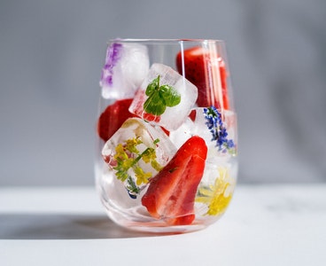 Çiyələk limonadı